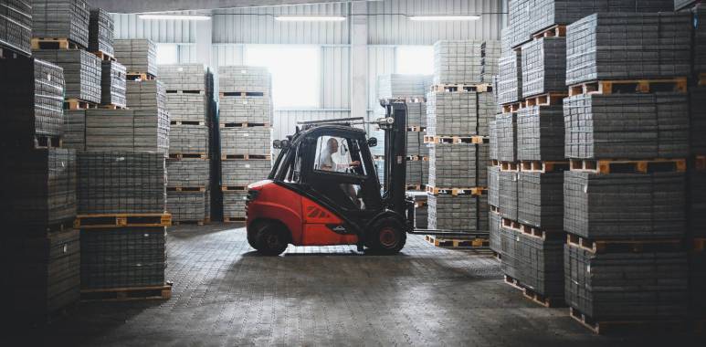 Změna provozní doby skladů a Řízení přepravy od 1. 4. 2026